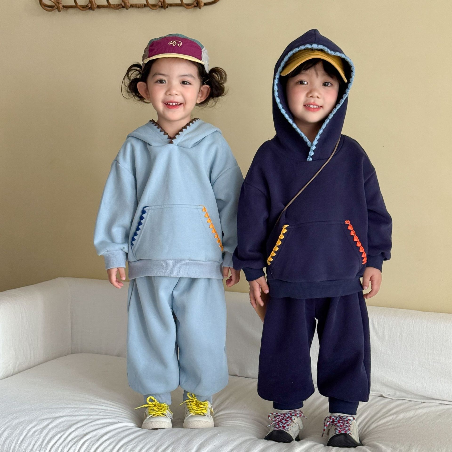 Nuovo Set di Abbigliamento Aut - Running Gear For Kids recensione e prezzo