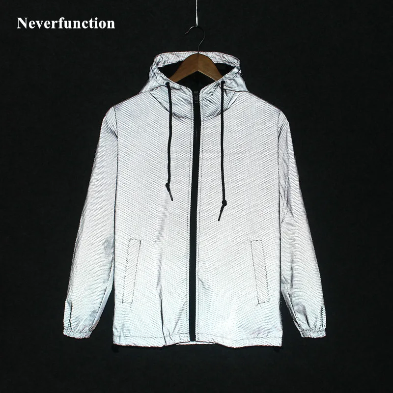 Giacca da notte completamente  - Reflective Running Jacket recensione e prezzo