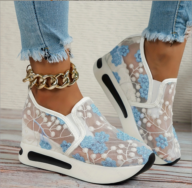 Scarpe basse in pizzo con plat - Running Gear Women recensione e prezzo